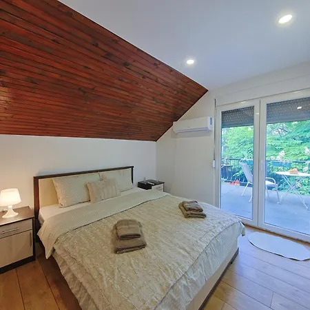 Avalavanda Cherry Hill Holiday home Vlasi
